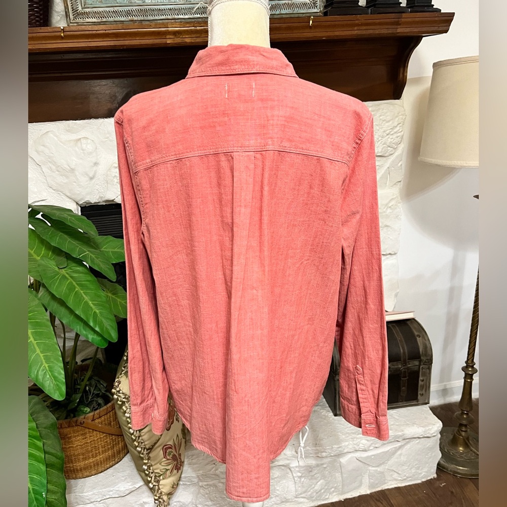 Old Navy Women’s Denim Soft Pink Button-Up Shirt Size XL - Picture 3 of 9